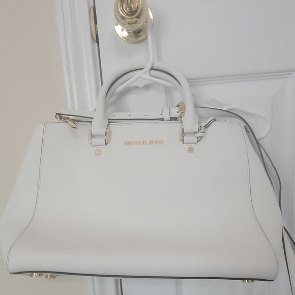 Michael Kors Handbags - Handbag Michael Kors Handbags - Handbag